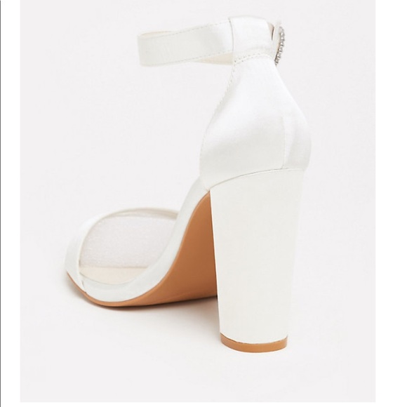 Torrid ivory satin heels wide width - Picture 2 of 6